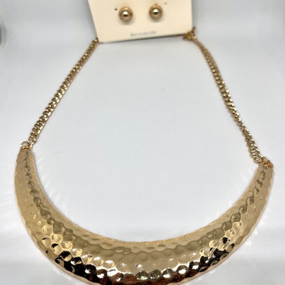 Mia Collection Gold Moon Necklace & Gold Stud Earrings - Picture 2 of 6